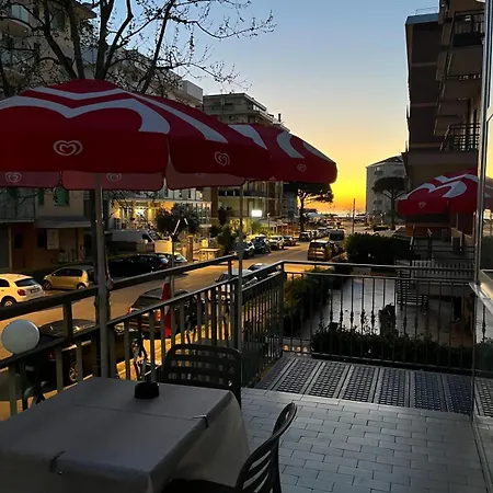 Napoleon Hotel 3*